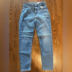 Mom jeans size 0/25